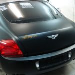 Полная замена цвета черной матовой пленкой на Bentley continental gt