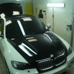 BMW X5 защита капота крыши и багажника виниловой глянцевой пленкой